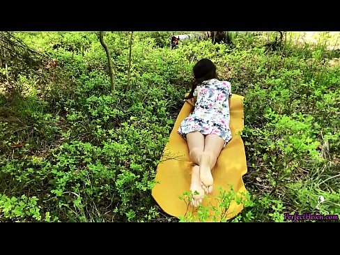 ❤️ Stranger on Tinder Masturbates My Pussy and Fucks Passionately in the woods (En främling på Tinder onanerar min fitta och knullar passionerat i skogen) ❤️ Pornvideo at sv.rexporn-com.ru