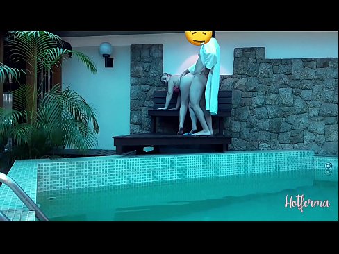 ❤️ Chefen bjuder in tjänsteflickan till poolen, men kunde inte motstå en het ❤️ Pornvideo at sv.rexporn-com.ru